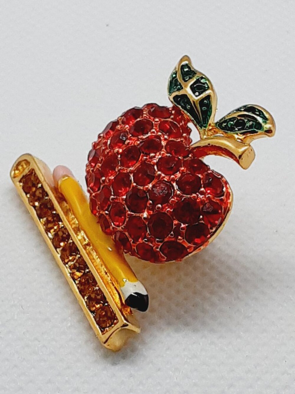 NEW Teacher's Apple Put 'Em Pin - Picture 6 of 9